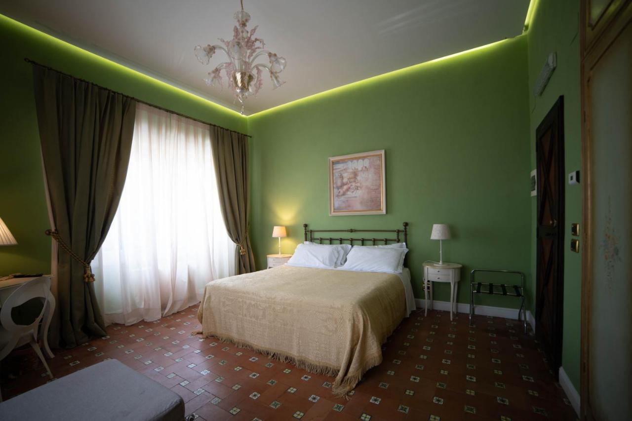 Hotel Villa Dorata Николози Екстериор снимка