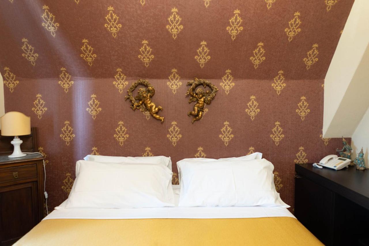 Hotel Villa Dorata Николози Екстериор снимка
