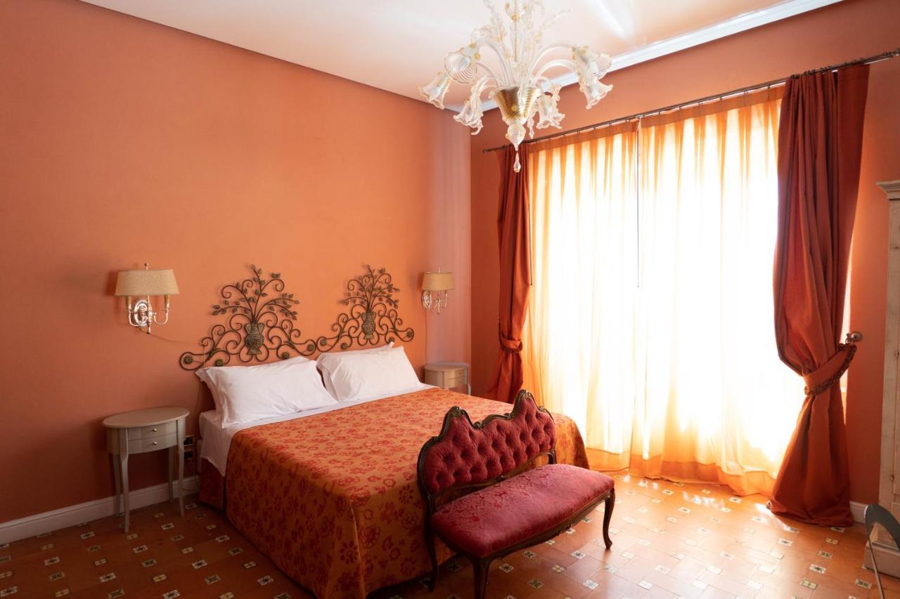 Hotel Villa Dorata Николози Екстериор снимка